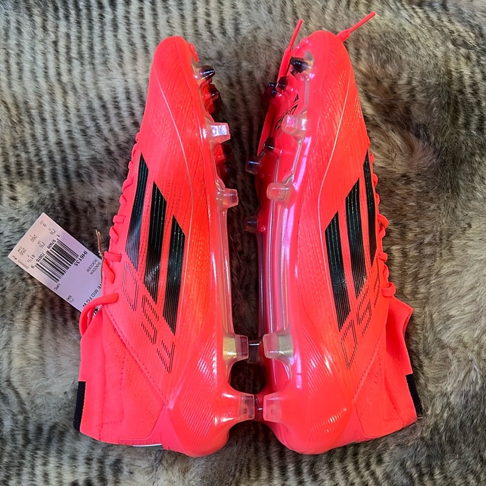 BNWT ADIDAS F50 ELITE MID CUT FIRM GROUND CLEATS SZ US 9